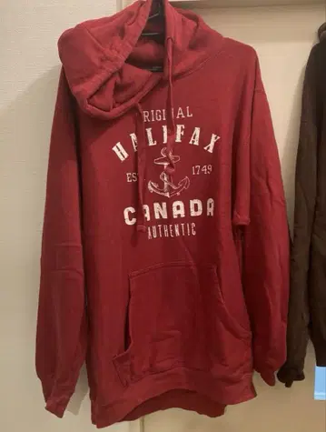 빨간색 후드 부착 후드티 HALIFAX