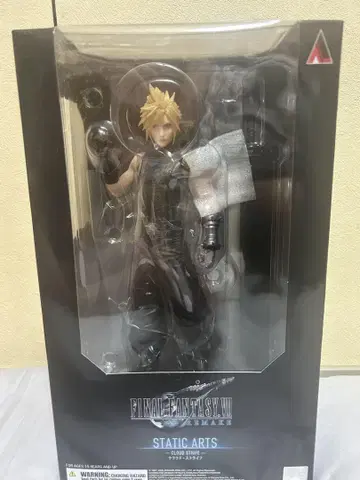 FINAL FANTASY VII REMAKE 클라우드 피규어