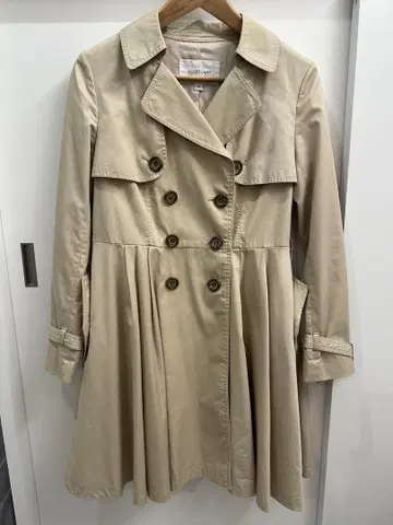 질스튜어트 트렌치코트