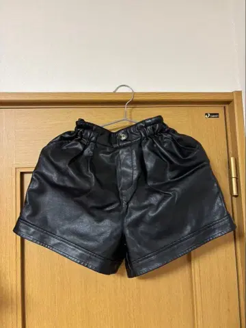 가죽 숏팬츠
