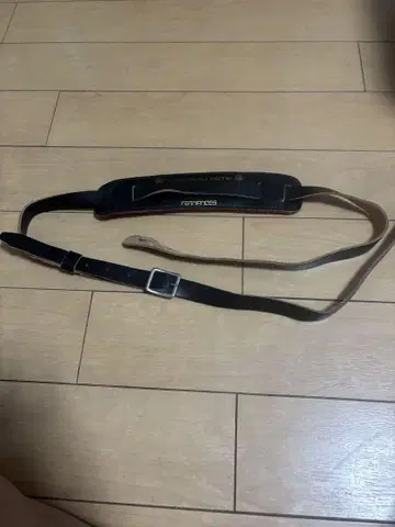 호테이 토모야스 기타 스트랩