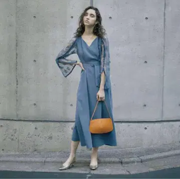 Ameri LACE SLEEVE REFINED DRESS 블루 결혼식