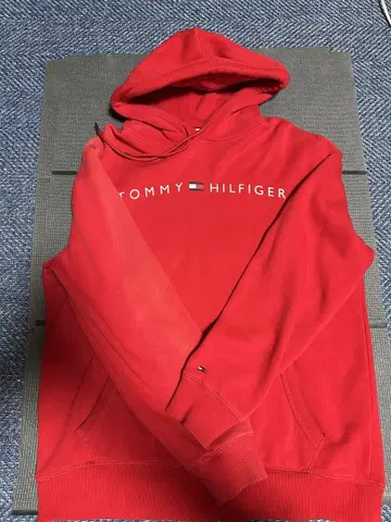 TOMMY HILFIGER 레드 후드 부착 후드티 XL