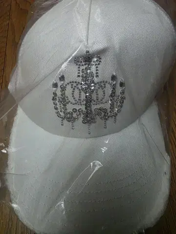 rady 미사용 새상품 화이트 캡 크리스탈 샹들리에