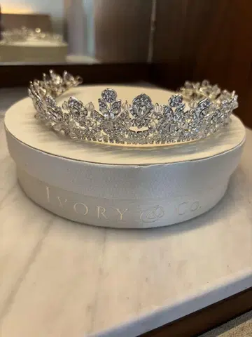 Ivory &Co. Alexandra 티아라