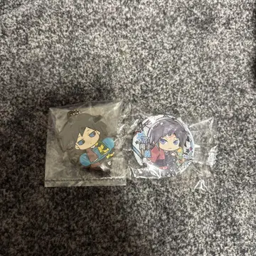 아크릴 키링과 캔뱃지 2개 세트