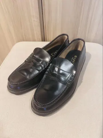HARUTA 블랙 로퍼 모카신