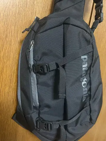 patagonia 숄더백 블랙 8리터