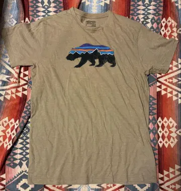 Patagonia 베이지 T셔츠 L 사이즈