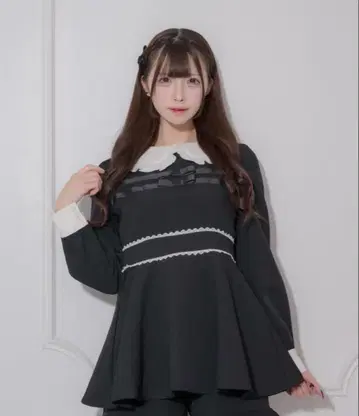pium 피움 리본 테이프 프릴 칼라 셋업 블랙