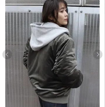 새상품급 jouetie 코듀로이 MA-1 카키 후드 부착