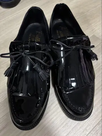 DIEGO BELLINI 디에고 벨리니 에나멜 태슬 로퍼