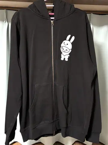 CUNE 후드티 블랙