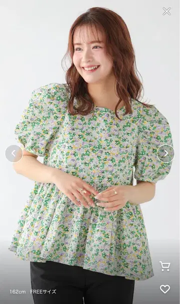 핏모어 fitmore 꽃무늬 페플럼 볼륨 슬리브 상의