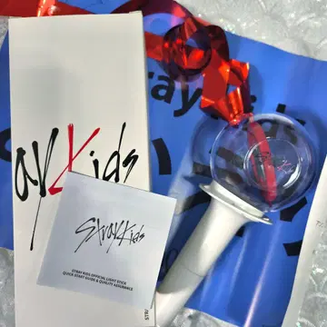 Stray Kids 응원봉 점등 확인됨 박스 포함 덤 있음