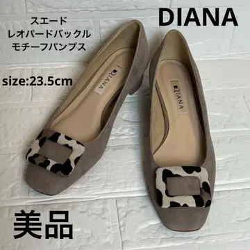 새상품급 DIANA 스웨이드 레오파드 버클 모티브 펌프스 그레이
