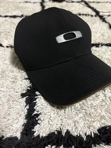 Oakley 블랙 캡