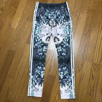 adidas AB1988 Romantic Woods 트랙 팬츠