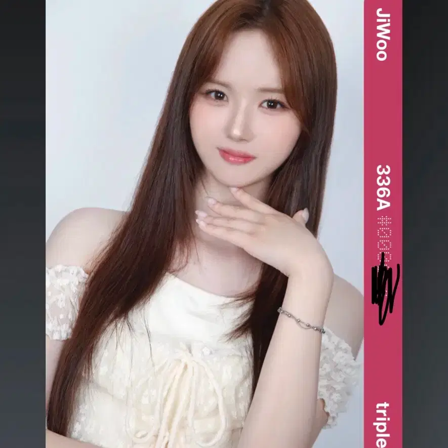 Triples Alive Jiwoo Object | Bunjang Global