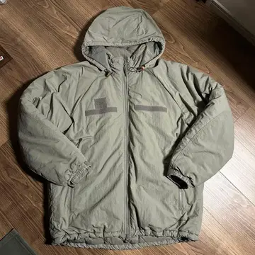 PCU LEVEL 7 PRIMALOFT 다운 자켓