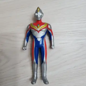 울트라맨 피규어 약 15cm