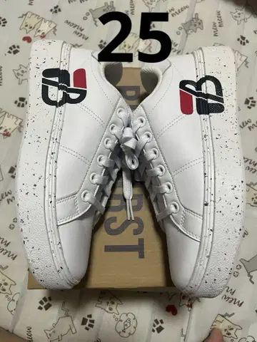 FILA 화이트 스니커즈 스플래터 솔
