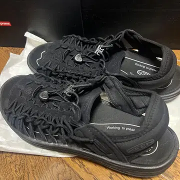 KEEN 스포츠 샌들 블랙