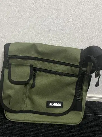 [ 가격 인하 ] XLARGE 올리브 그린 숄더백