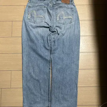 EVISU 라이트 블루 스트레이트 데님