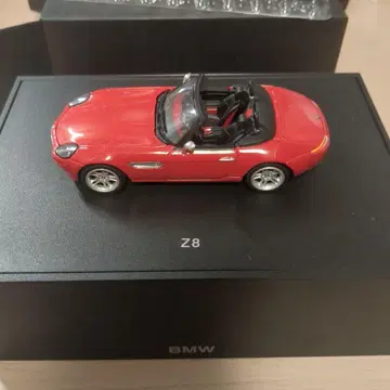 BMW Z8 미니어처 모델 빨간색