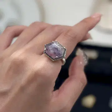 adlin hue 반지