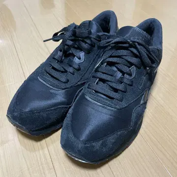 Reebok 블랙 스니커즈 30cm