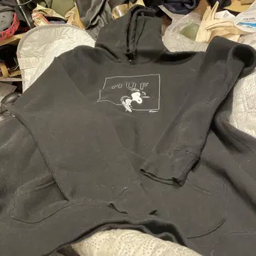 HUF 스누피 블랙 후드티 XXL