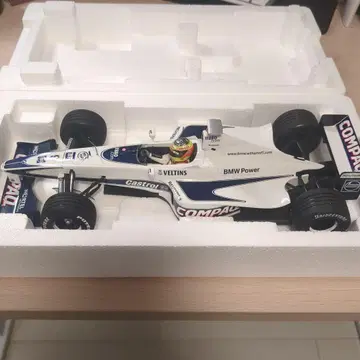 윌리엄스 BMW FW23 1/18 스케일 모델