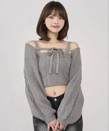 케이블 숏 니트 앙상블