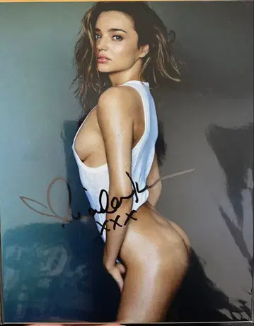 [ 초고가치 ] 친필 사인 미란다 커 COA 인증서 20 x 25cm