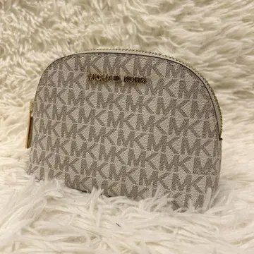 새상품급 마이클코어스 MICHAEL KORS 시그니처 파우치