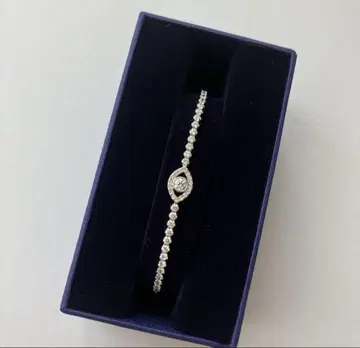 [ 정가 13970 엔 ] 스와로브스키 팔찌 이블아이 박스 포함