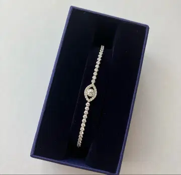 [ 정가 13970 엔 ] 스와로브스키 팔찌 이블아이 박스 포함