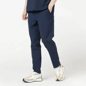 [새상품] 뉴발란스 THECITY 스키니 팬츠 네이비 M