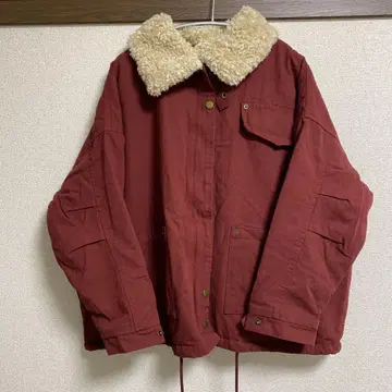 보아 카라 부착 빨간색 자켓