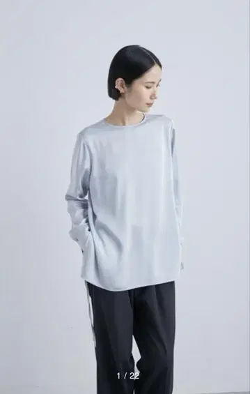miesrohe 노카라 사이드 리본 새틴 블라우스