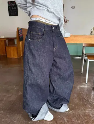 다크 배기 데님 와이드 레그 팬츠