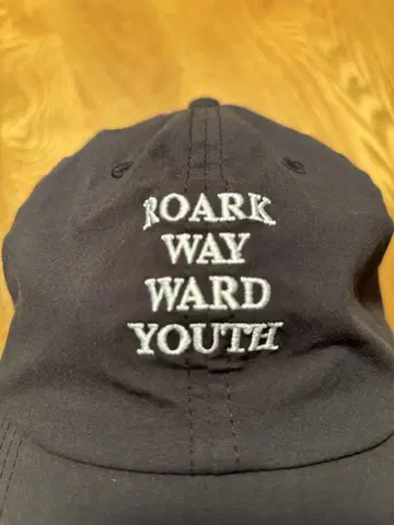Roark 자수 로고 캡