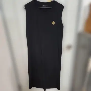 앙코키네 블랙 슬리브리스 원피스