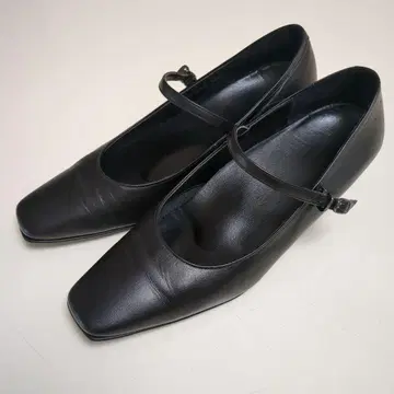 와코루 서세스워크 24cm 스트랩 펌프스 블랙