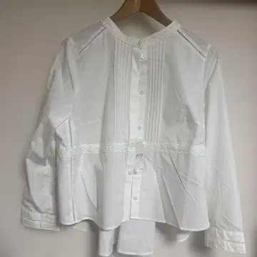 화이트 핀턱 긴팔 셔츠