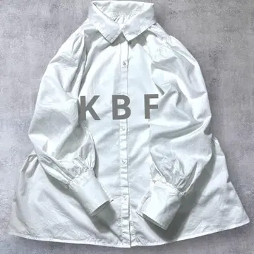 KBF 코튼 벌룬 슬리브 루즈핏 어른 걸리시 다용도 화이트 블라우스