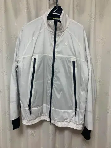 [ 새상품 ] [ 미사용 ] 르꼬끄 스포르티브 골프 가을 겨울용 점퍼 L