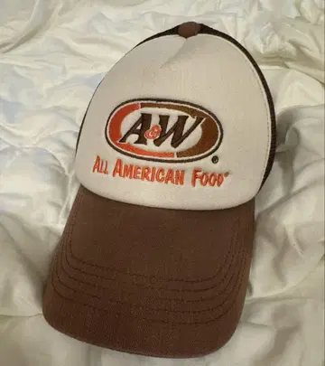 A&W 로고 트래커 캡